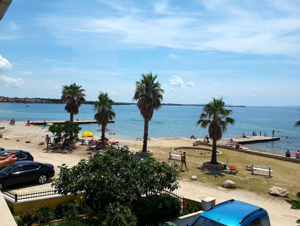 Deby Beach House Vir Kültér fotó